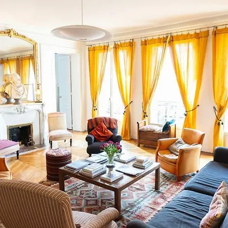 Spacious In The Heart Of Апартаменты